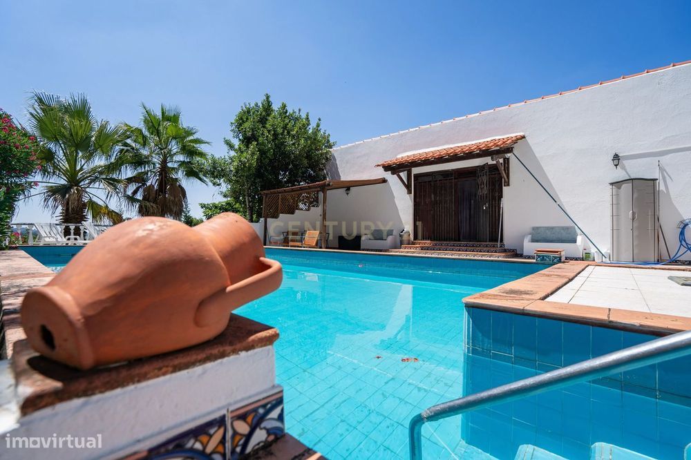 Moradia T3+1  com piscina  para venda em Santarém