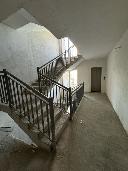 Продається 2 кімнатна Новобудова вул Буковинська 33