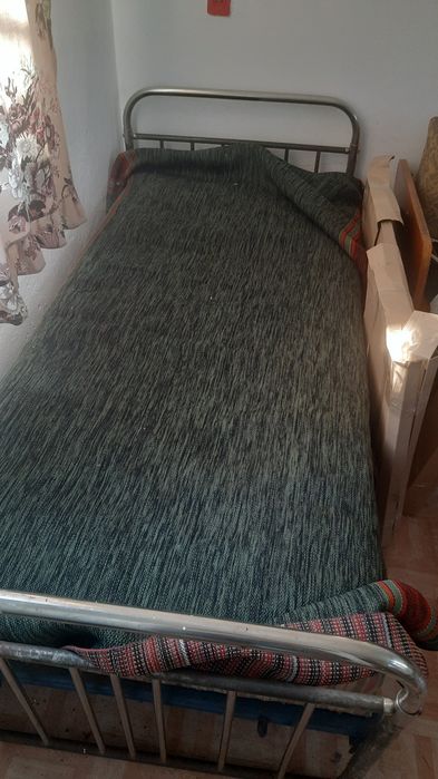 Продам металеве ліжко 90см. Х 2м. 500грн.