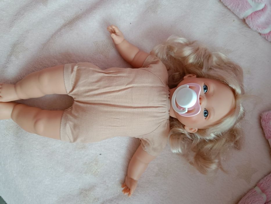 Lalka Llorens płacząca plus dodatkowe ubranko