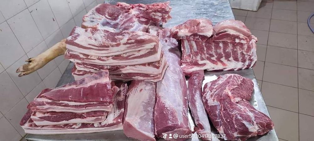 Свіже м'ясо .копченості.Тушки опт і роздріб