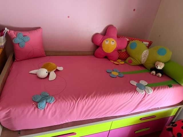 Cama Individual Juvenil com Arrumação