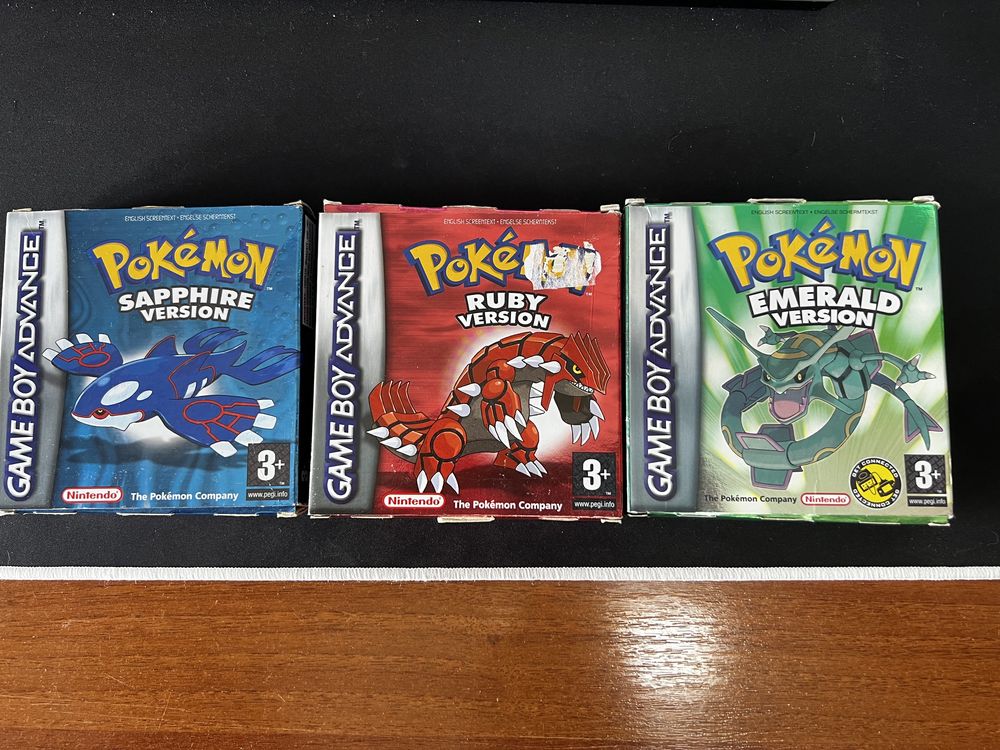 Jogo Pokémon Emerald Version GameBoy Advance