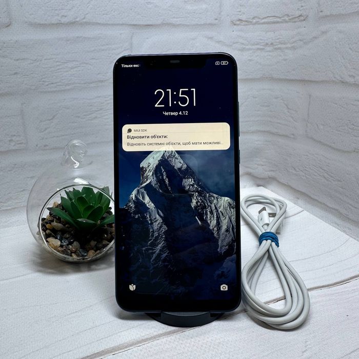 Продам телефон Xiaomi Mi 8 6/64 Gb NFC в гарному стані