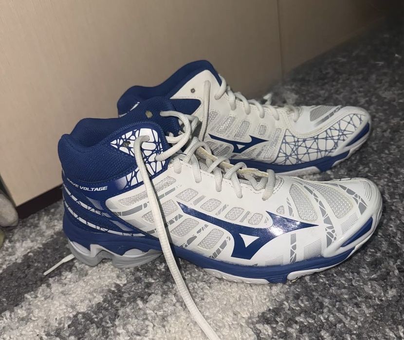 кросівки Mizuno Wave Voltage