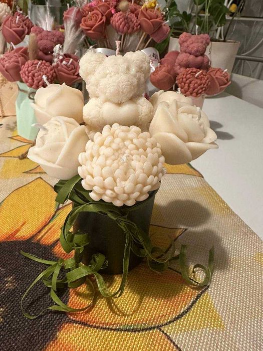 Свічкові букети ручної роботи – ідеальний подарунок на 14 лютого