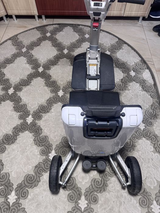 Електроскутер MovingLife ATTO, складний