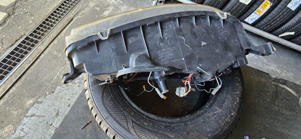 Farol fiat punto