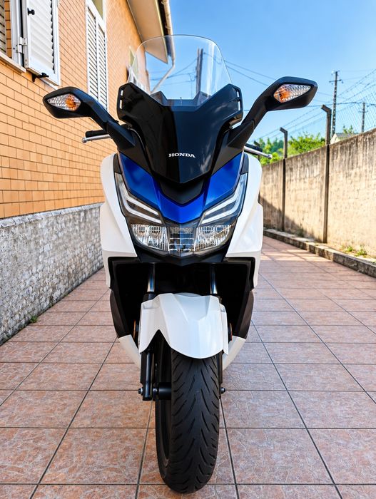 Honda Forza 125cc + Extras