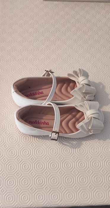 Sabrinas de verniz para menina