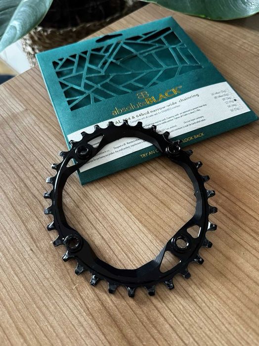 Zębatka rowerowa ABSOLUTEBLACK OVAL 104BCD czarna 32T