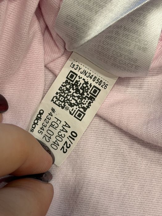 Продам жіночу кофту adidas
