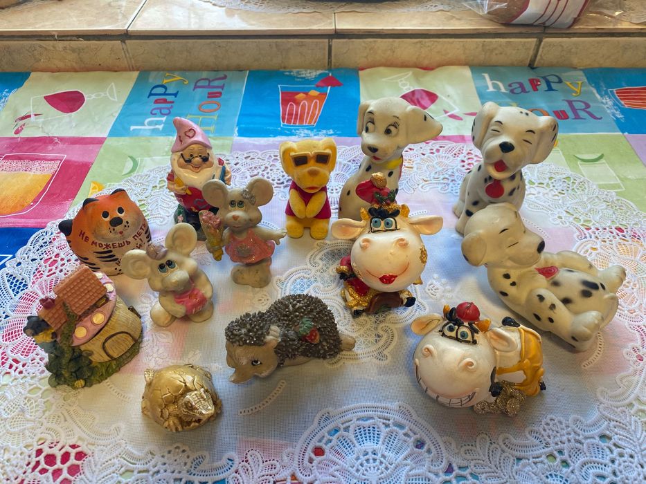 Фігурки кіндер - різні