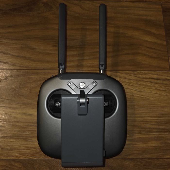 DJI INSPIRE 2 z kamerą ZENMUSE X5S  zestaw w idealnym stanie, jak nowy