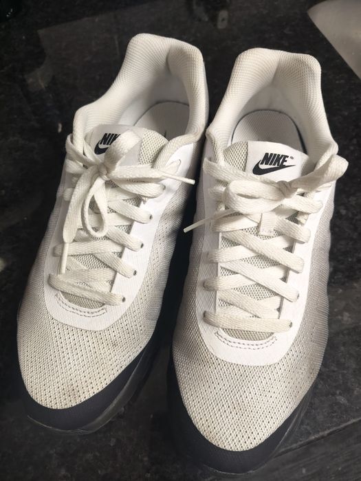 Nike Air Max Invigor Tam. 43