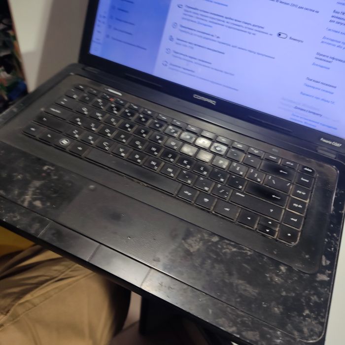 Ноутбук COMPAQ PresarioCQ57