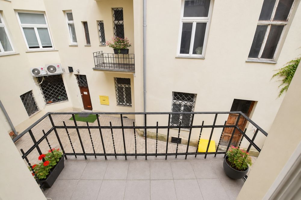 Stare Miasto - winda - balkon