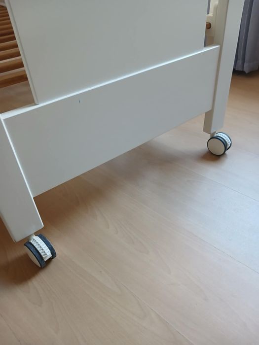 Cama bebé marca trama