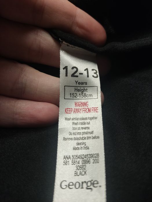 Sukienka czarna w gwiazdki