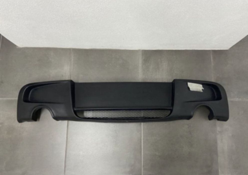 SPOILER DIFUSOR DE ESCAPE  PALA ABA AVENTAL BMW SÉRIE 1 E81 3 PORTAS E87 5 PORTAS LOOK 135I  M PERFORMANCE
