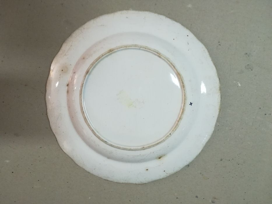Prato em porcelana