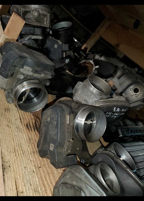 Дроссельная заслонка Фольксваген Ауді Порше Шкода. Шрот ВАГ: 30 ...