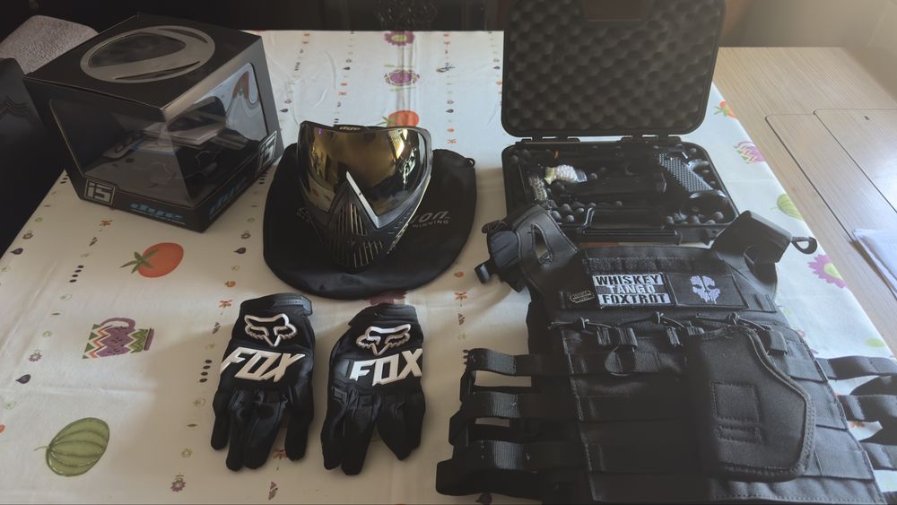 Conjunto de airsoft , mascara, colete, luvas