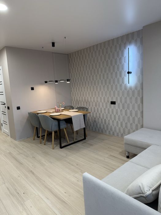 3-кімнатна квартира з видом на Дніпро, два санвузла