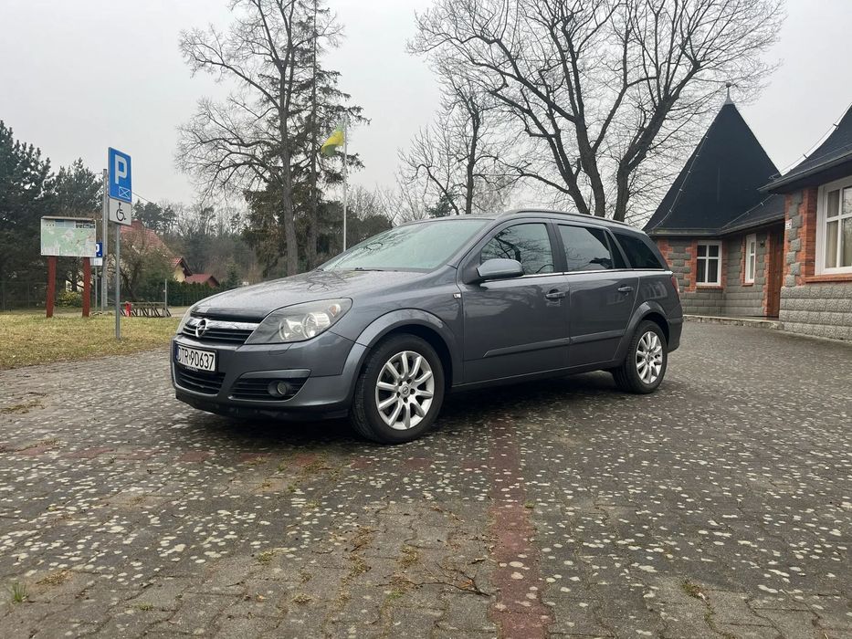 Opel Astra Opel Astra H • Navi • Klima • Hak • Bogata wersja • Skóra • Felgi 16”