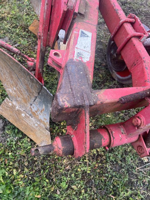 Плуг 3 х корпусний