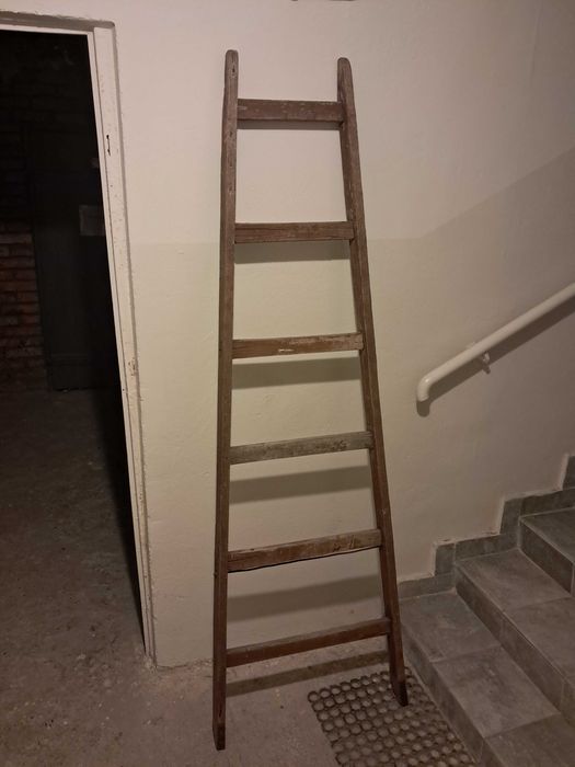 Stara drabina drewniana 6 stopniowa