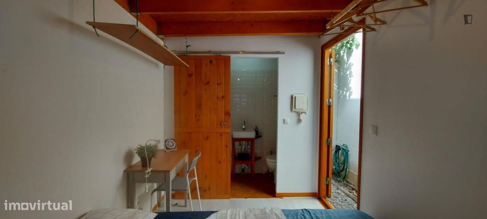 Estúdio - localizado em Peniche