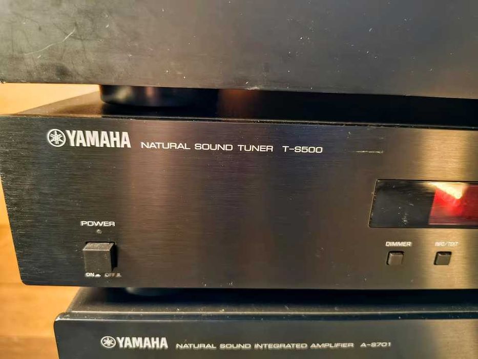 Wzmacniacz stereo Yamaha A-S701 + tuner