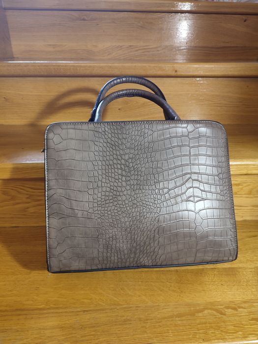 Сумка чемодан дамська сумочка обьємна