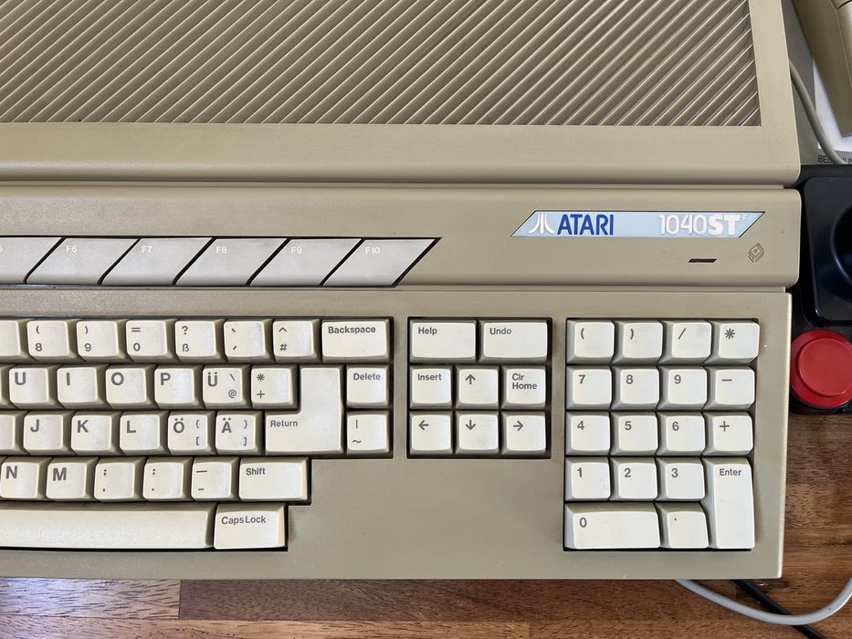 Atari 1040 STF + monitor Atari SM124 & SC1224 + mysz + joystick