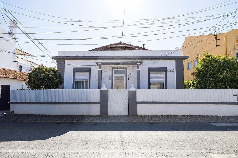 Moradia T5 para venda