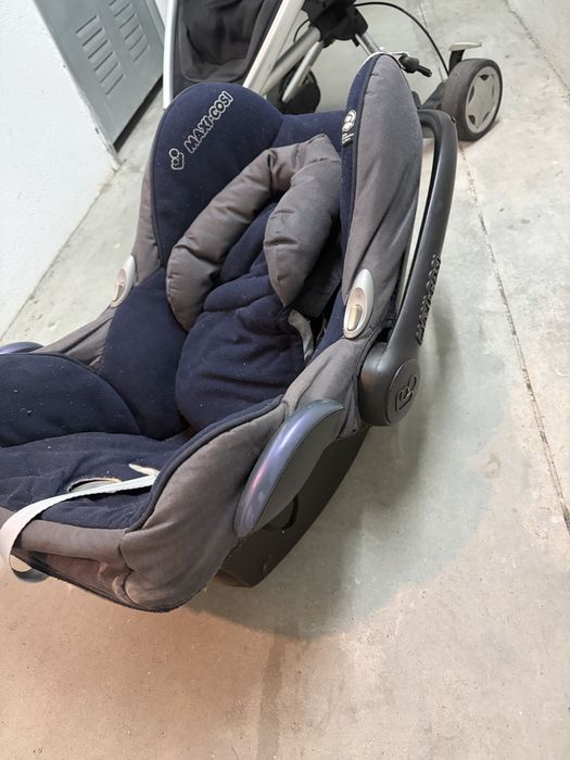 Carrinho de bébé com ovo Quinny