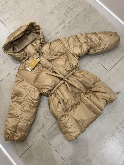 Зимовий пуховик Levis