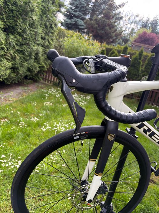 Trek Domane Al 4 r.54+ pedały Bontrager