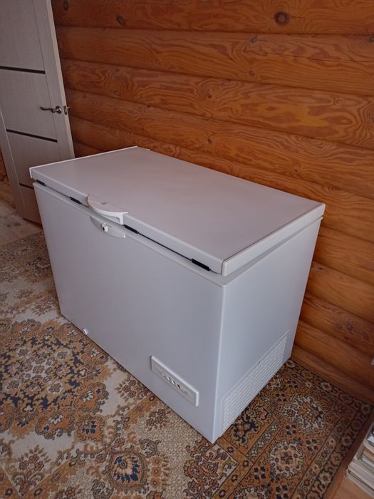 Морозильная камера ларь , бытовая.