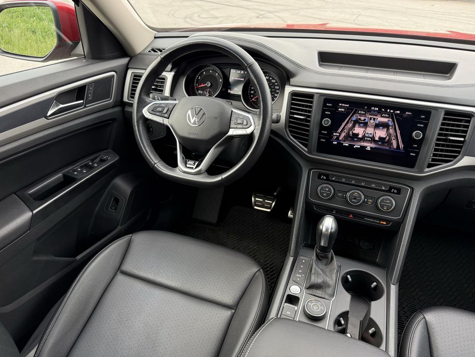 Volkswagen Atlas  2020 року 3.6 бензин автомат, повний привід, 68т. км.