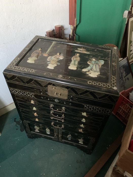 Armário Chines de jóias em laca da preta