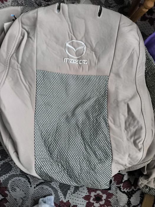 Чохли на мазду 3