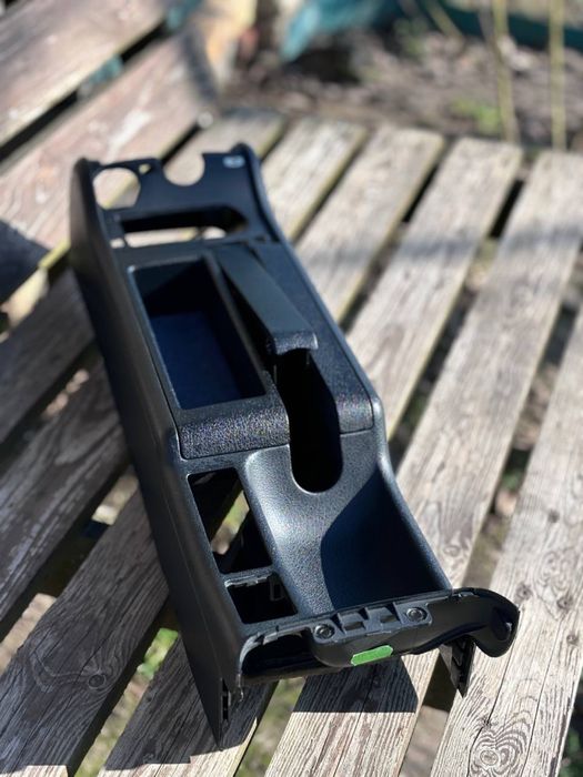 Центральна консоль Audi a6c5 2003