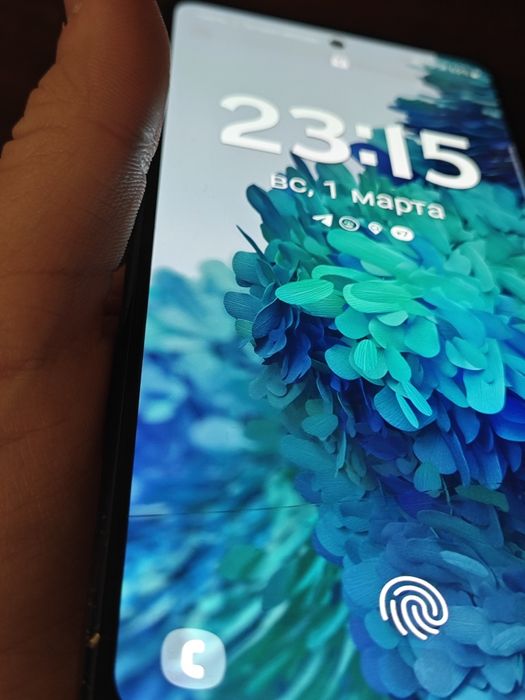 Продам samsung s20 fe 8/256