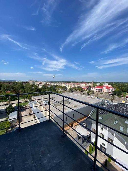 Просторі мансардні квартири 2х та 3х кімнатні