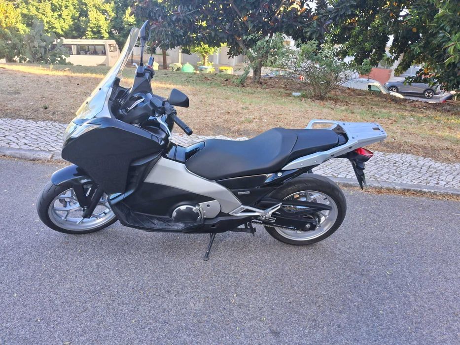 Honda Integra 700