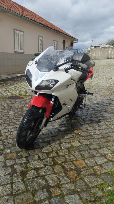 Mota desportiva Keeway RKR 125cc