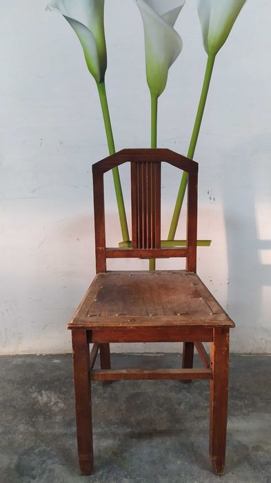 Cadeiras madeira antigas