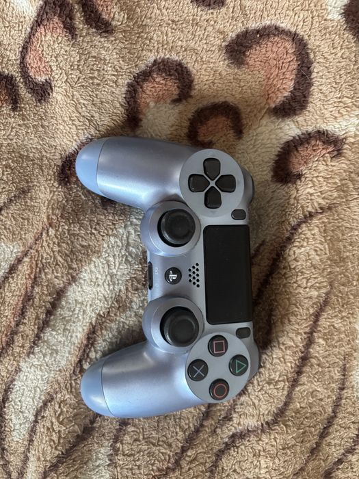 Pad PlayStation 4 stan bardzo dobry